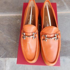 NIB SALVATORE FERRAGAMO ORANGE MASON LOAFERS LEATHER